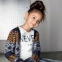 Бяла блуза с ефектен надпис 3
