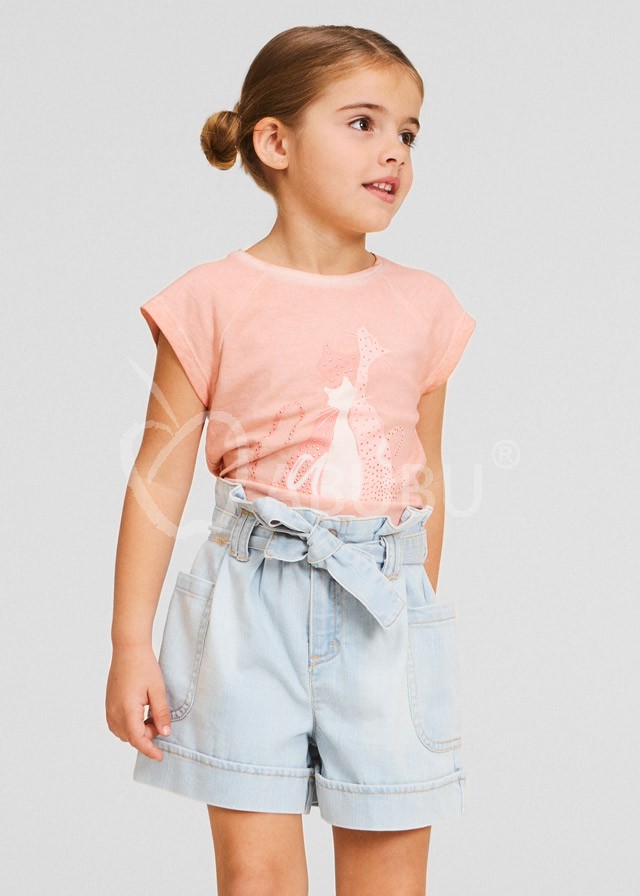 Pantaloni scurti si salopete