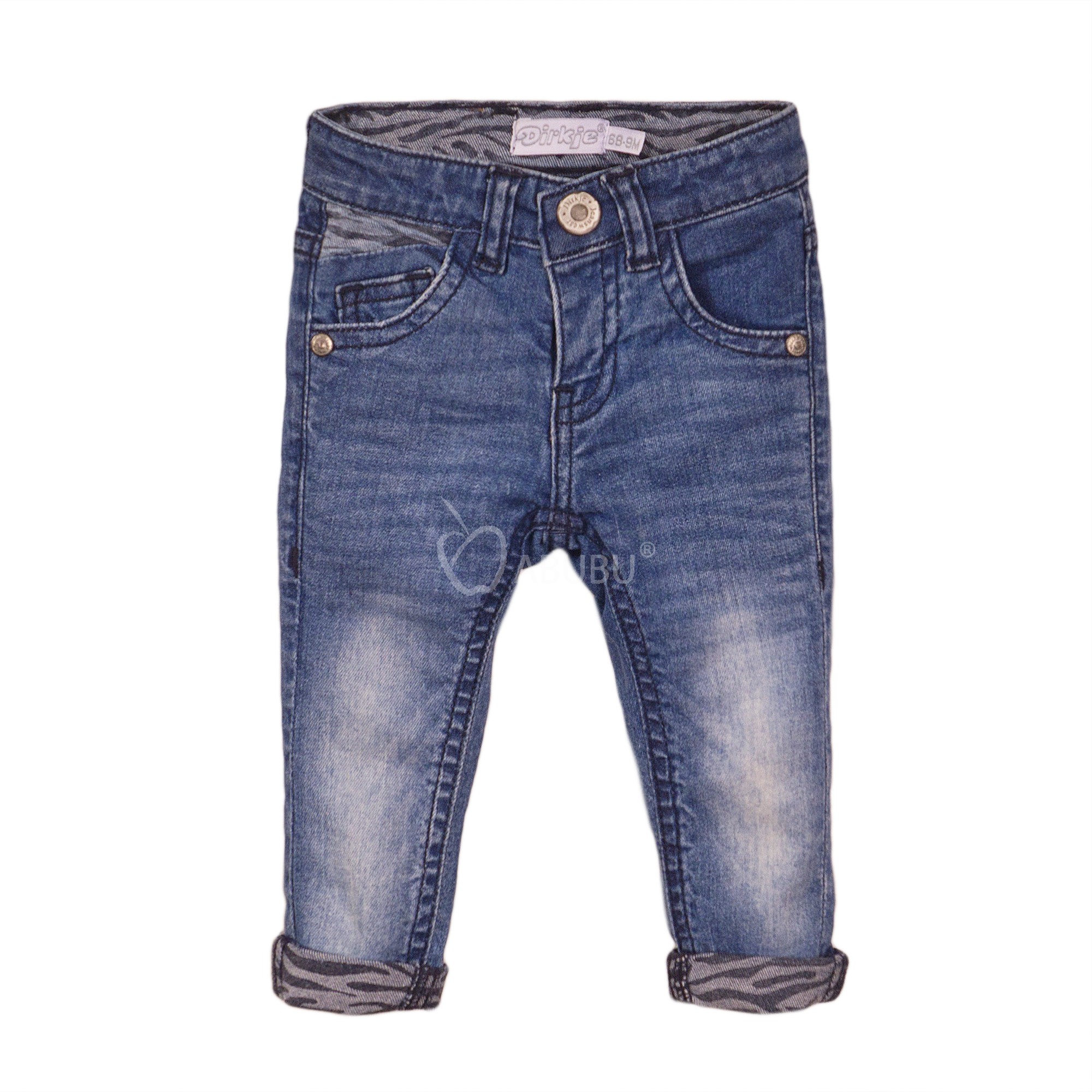 Pantaloni si blugi
